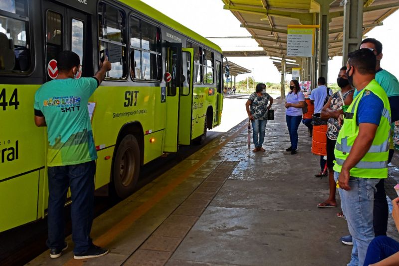 Prefeitura amplia frota de transporte coletivo na retomada das aulas presenciais em São Luís