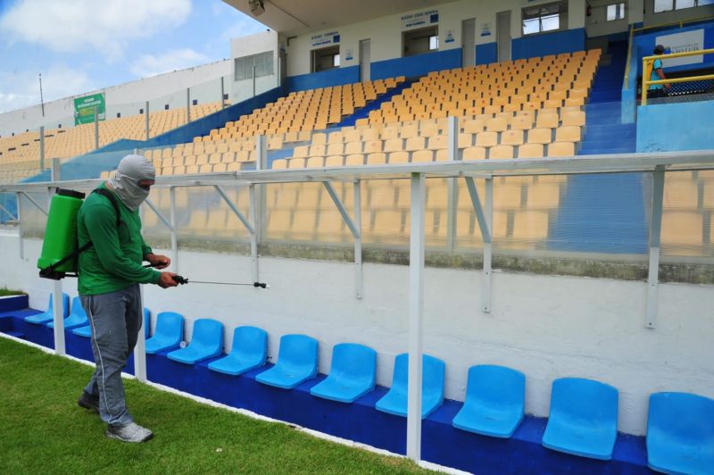 Prefeitura de São Luís prepara Estádio Nhozinho Santos para primeiro jogo com presença de público