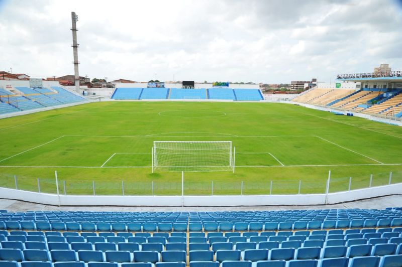 Prefeitura de São Luís prepara Estádio Nhozinho Santos para primeiro jogo com presença de público