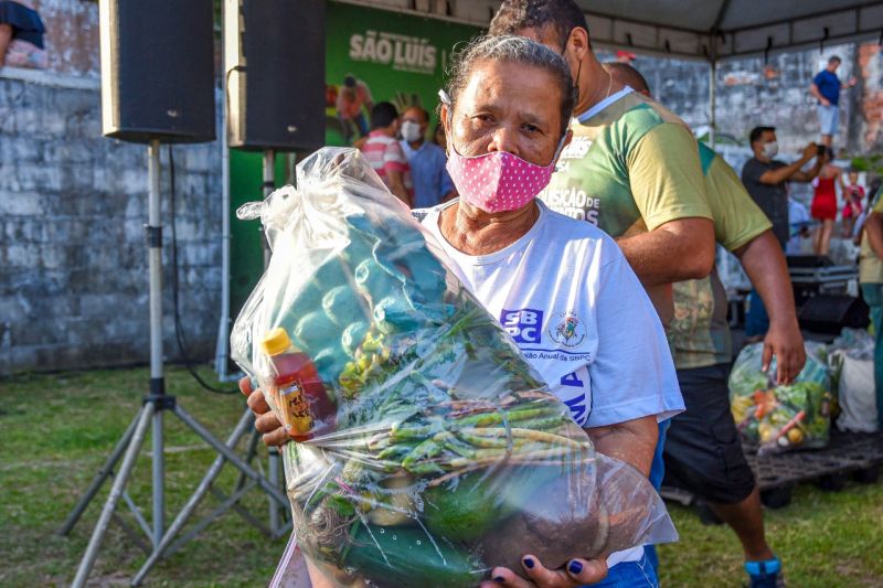 Prefeitura de São Luís beneficia 600 famílias do bairro Santa Cruz com cestas de alimentos do PAA