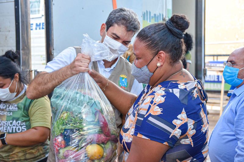 Prefeitura de São Luís beneficia 450 famílias do Jardim São Cristóvão com cestas de alimentos do PAA

 