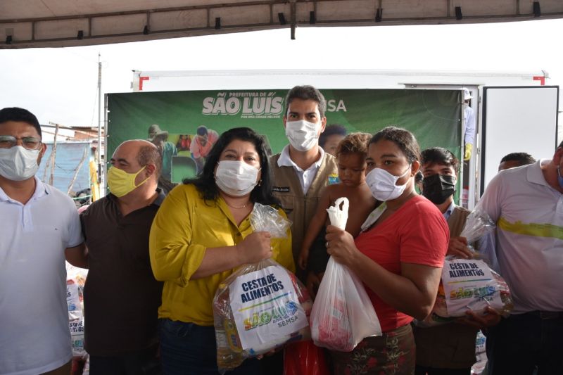 Prefeito Eduardo Braide entrega cestas básicas a 500 famílias do Residencial Ribeira, na Zona Rural de São Luís