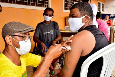 notícia: Pessoas com deficiência em unidades de acolhimento da Prefeitura de São Luís são vacinadas contra Covid-19