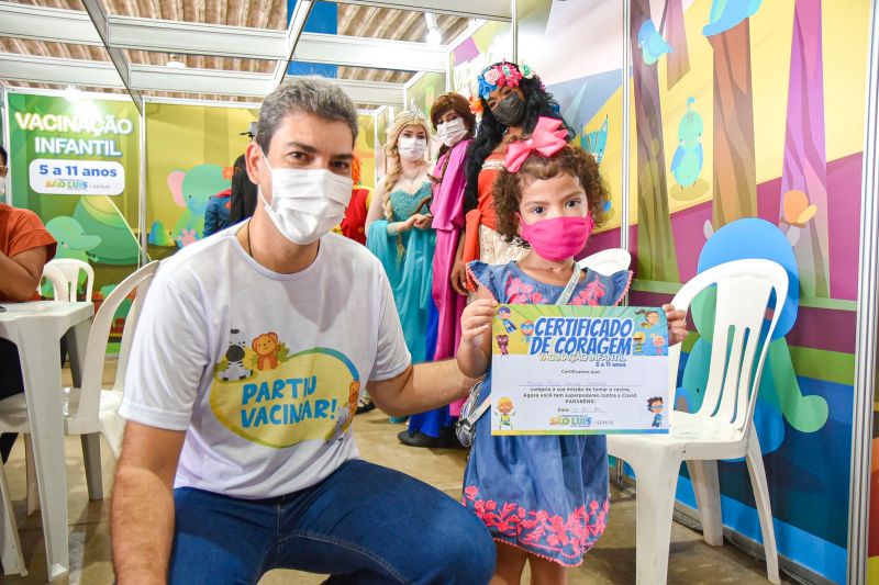 Prefeito Eduardo Braide acompanha início da vacinação das crianças de 5 a 11 anos contra a Covid-19 em São Luís