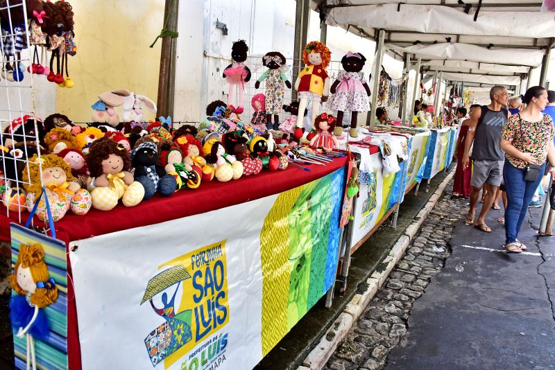 Prefeitura lança espaço para incentivo à leitura e a arte na Feirinha São Luís