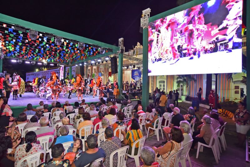 “São João na Prefs” é sucesso na primeira noite de festa em frente à Prefeitura de São Luís