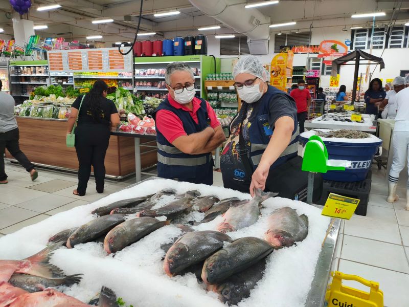 Prefeitura de São Luís fiscaliza comercialização de pescados na Semana Santa