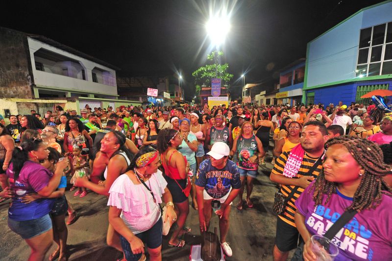 Prefeitura de São Luís realiza cortejo de blocos tradicionais e leva muito samba à Madre Deus no último domingo de pré-Carnaval