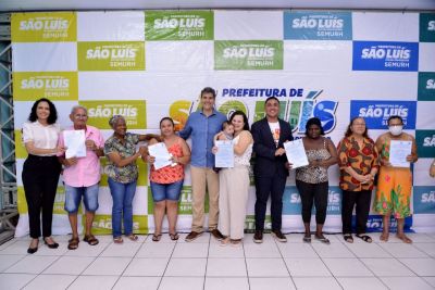 notícia: Prefeitura de São Luís e Tribunal de Justiça do Maranhão entregam títulos de propriedades no bairro Fabril