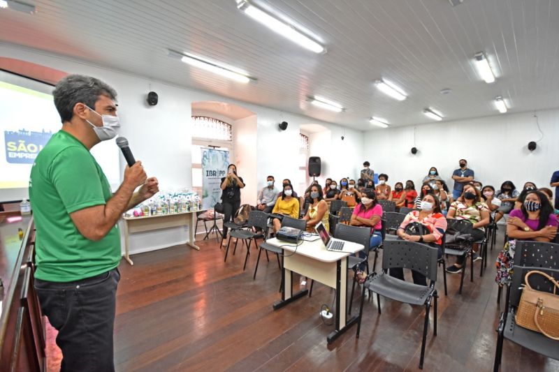 Prefeito Eduardo Braide realiza a entrega de 150 certificados para primeira turma do Programa São Luís + Empreendedora