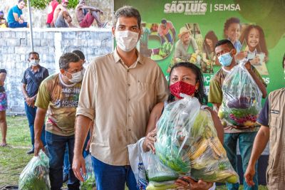 notícia: Prefeitura de São Luís beneficia 600 famílias do bairro Santa Cruz com cestas de alimentos do PAA