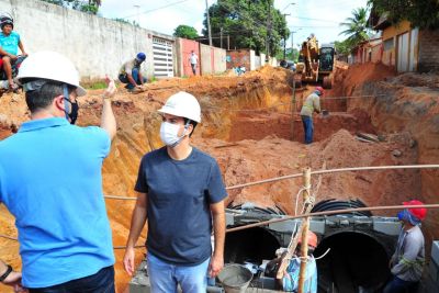 notícia: Prefeito Eduardo Braide vistoria obras de drenagem e pavimentação no Santa Bárbara