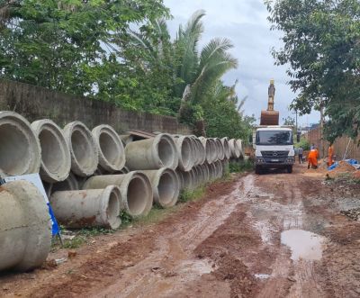 notícia: Semosp intensifica obras de drenagem profunda e pavimentação asfáltica na Vila Sarney 