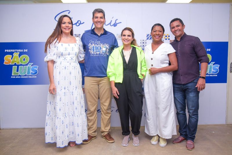 Aline Barros leva mensagem de fé e esperança ao público que lotou a Maria Aragão na penúltima noite de festa promovida pela Prefeitura