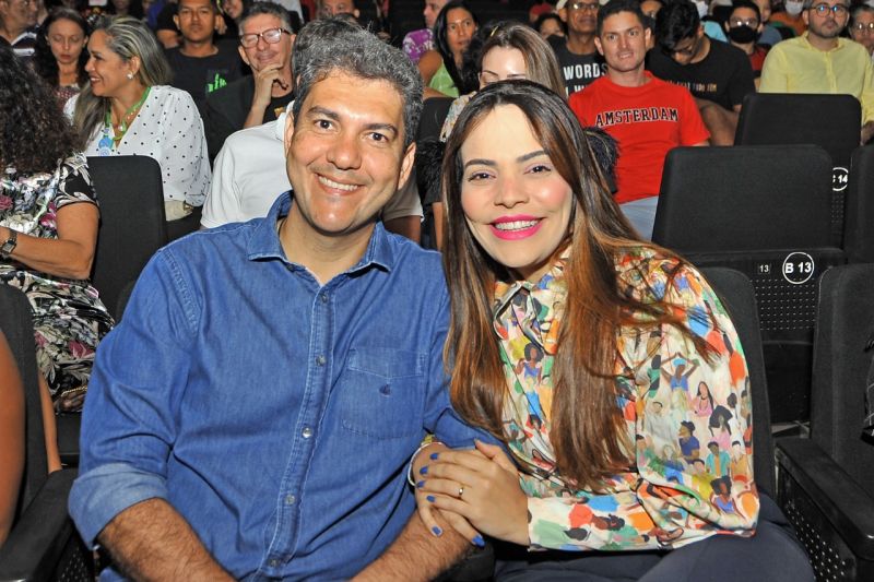 Em noite de celebração da cultura, prefeito Eduardo Braide reabre Teatro da Cidade de São Luís