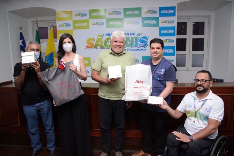Prefeitura de São Luís inicia oferta de insumos para pacientes com laringe eletrônica