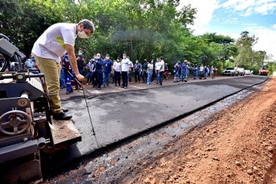 Galeria: Prefeito Eduardo Braide acompanha início do asfaltamento no Cajupary, Zona Rural de São Luís