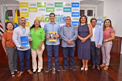 notícia: Prefeito Eduardo Braide entrega produtos do programa Cidades Empreendedoras e incentiva investimentos em São Luís