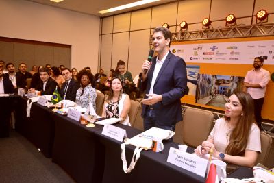 notícia: Prefeito Eduardo Braide participa de evento nacional de Jovens Empresários