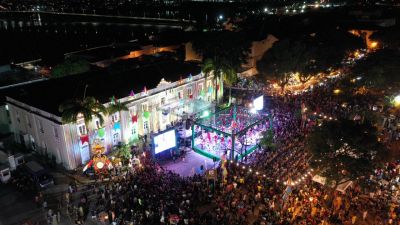 “Arraial na Prefs” é sucesso na primeira noite de festa em frente à Prefeitura de São Luís