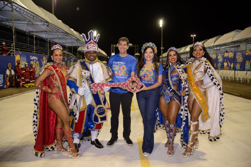Prefeito Eduardo Braide entrega chave da cidade e abre a programação de Carnaval na Passarela do Samba Chico Coimbra