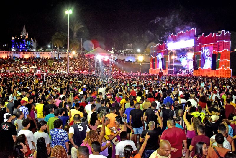 Milhares se divertem ao som de swingueira, arrocha e brega em mais uma noite de homenagem da Prefeitura aos 411 anos de São Luís