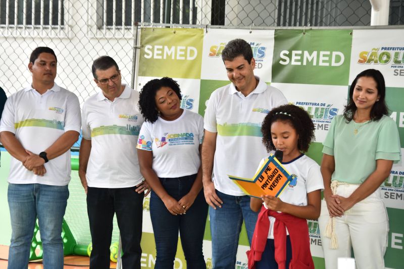 Prefeito Eduardo Braide entrega à comunidade do bairro Anil nova quadra poliesportiva da U.I Padre Antônio Vieira