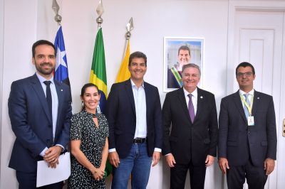 notícia: Prefeito Eduardo Braide alinha com TJMA enfrentamento ao sub-registro civil em São Luís