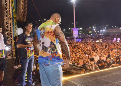 notícia: Prefeitura de São Luís leva mais de 200 mil pessoas à Cidade do Carnaval com shows de Léo Santana e atrações maranhenses  