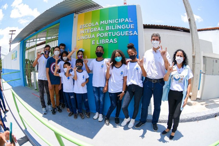 Vídeo: São Luís agora tem Escola Integral em Libras e Português 📚❤️